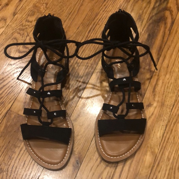 Crown Vintage Shoes - Black Tie Sandals